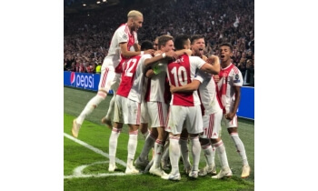 Tadicli Ajax, Vitesse'yi Hedefe Aldı