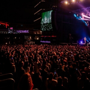 HoliFest Izmir - Motive - Mavi 28 April 2024 Izmir Entradas para conciertos
